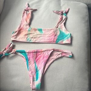 Frankie’s Bikini set with tie straps